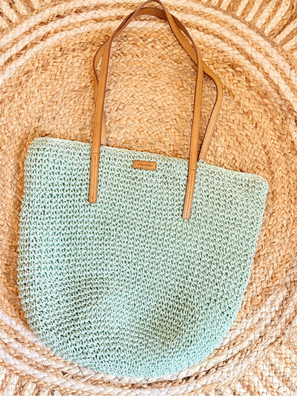 🌾‎ Volcom Mint Woven Tote with Tan Handles